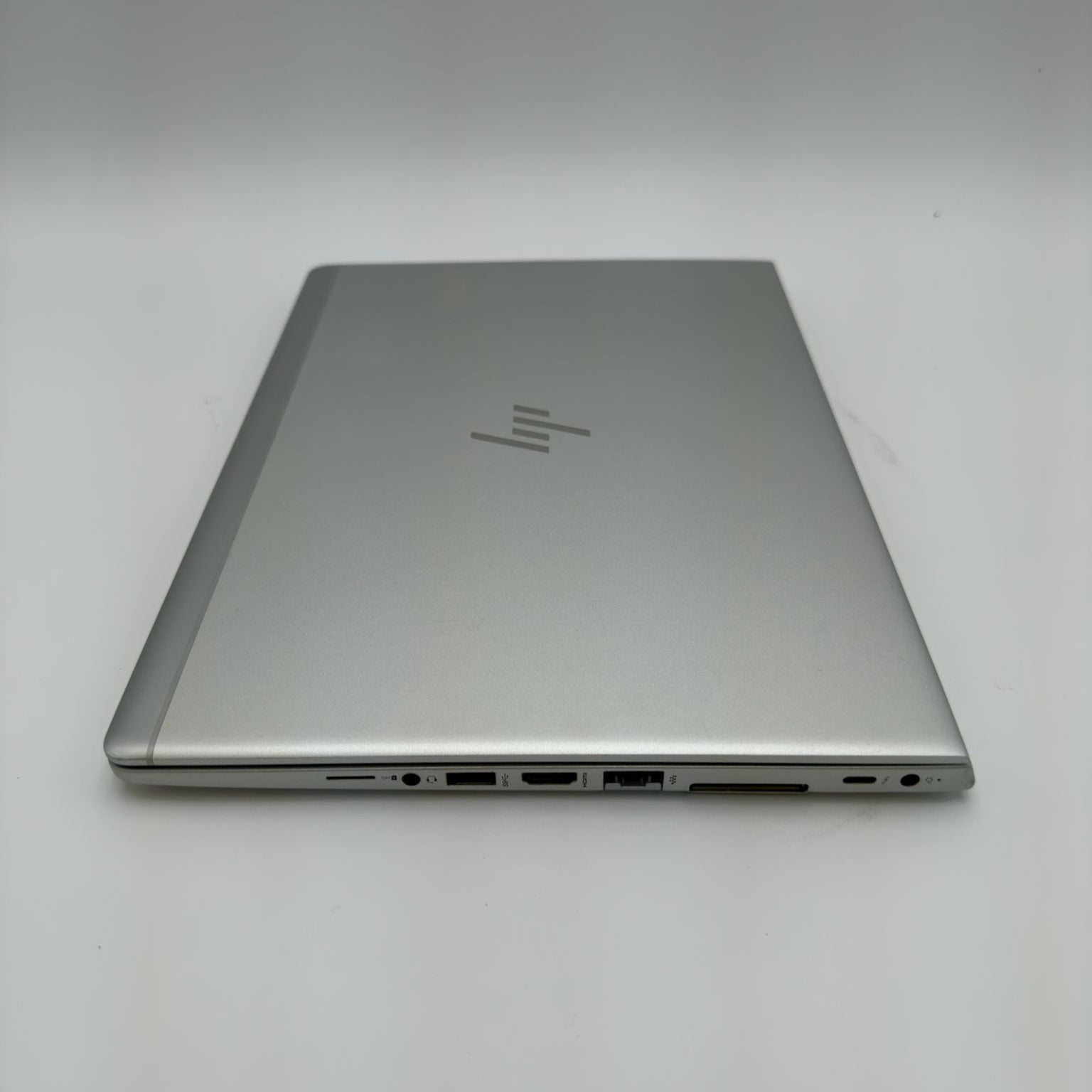 HP EliteBook 830 